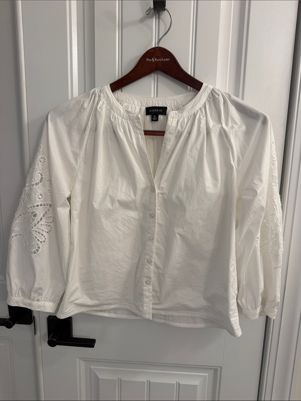 Evereve White Button-Front Blouse with Eyelet Embroidered Sleeves